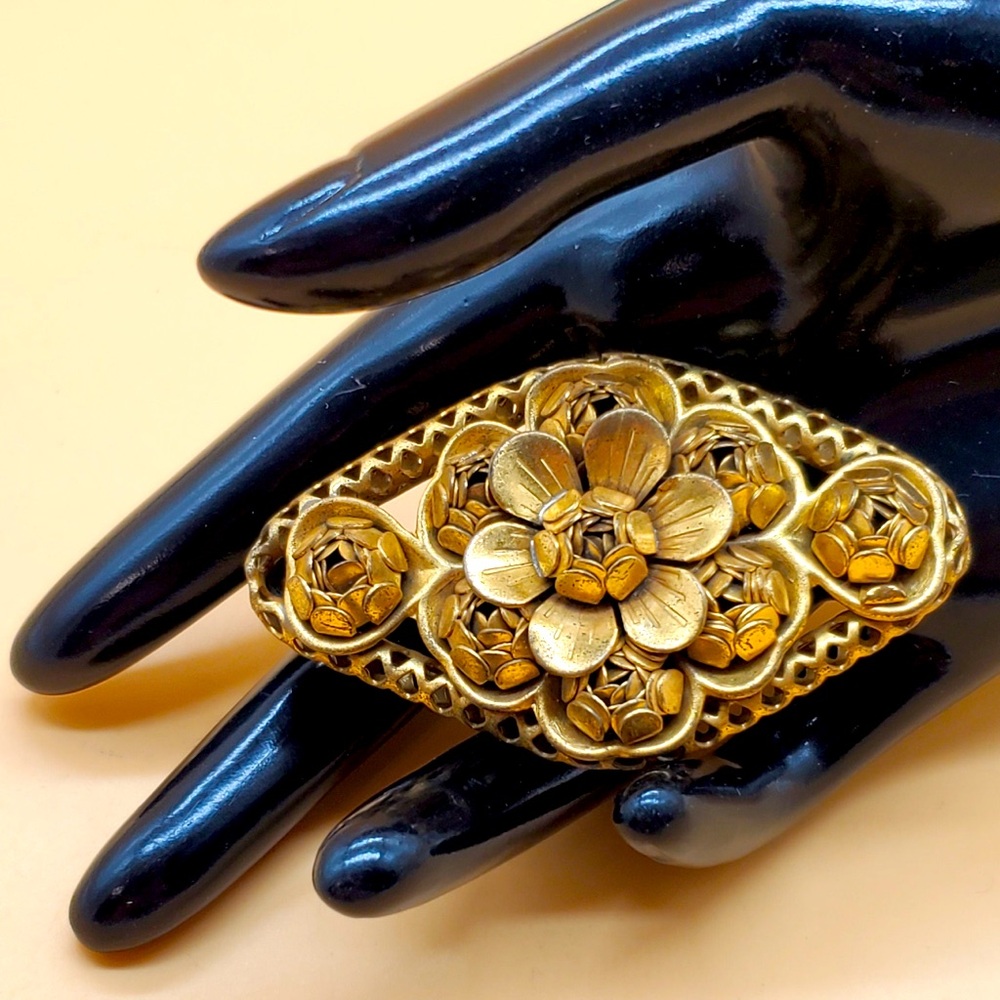 Joseff of Hollywood UNSIGNED Floral Brooch—GORGEOUS!!
